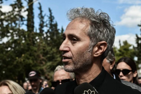 Yunan Şarkıcı Dimitris Kokotas 57 Yaşında Vefat Etti