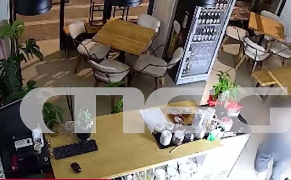Atina'da Evleri Soyan Kadın Hırsız Çetesi Kameralara Yakalandı