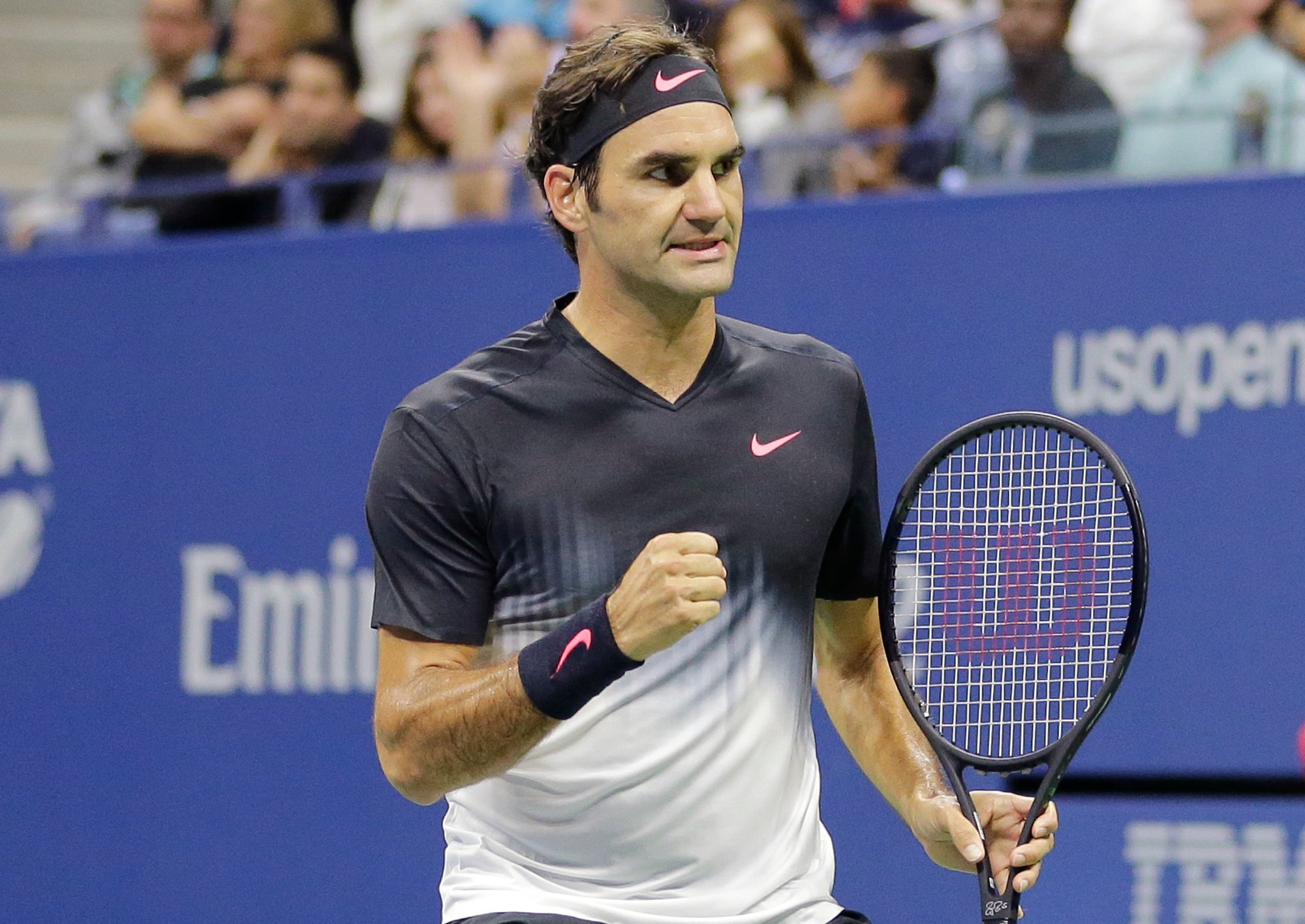 Roger Federer, Andy Roddick ile Oynadığı Gösteri Maçı İçin Döndüğü ABD Açık'ta Coşkuyla Karşılandı