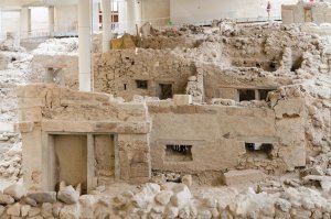 Tarihte Bugün: Santorini'de Yunanistan'ın Pompeii'si Akrotiri Gün Yüzüne Çıkarıldı