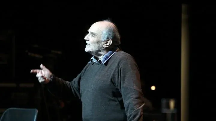 Yunan Filozof ve Yazar Stelios Ramfos 87 Yaşında Hayatını Kaybetti