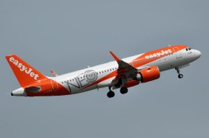 Apollo, easyJet'i 7,7 Milyar Dolara Satın Alıyor: Kurucu Stelios Haji-Ioannou'dan Destek