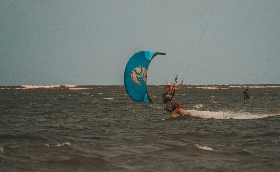 Yunanistan'da Kitesurf Kazası: Fransız Kadın Ciddi Yaralandı