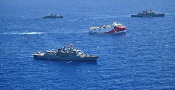 Doğu Akdeniz'de Gerilim Artıyor: Kıbrıs Blok 6 Gelişmeleri ve Savaş Gemisi Refakatleri