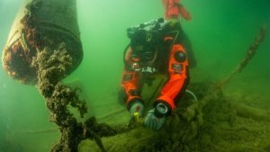 Salamina'da Terk Edilmiş Midye Çiftliğinden 36 Ton Deniz Atığı Çıkarıldı