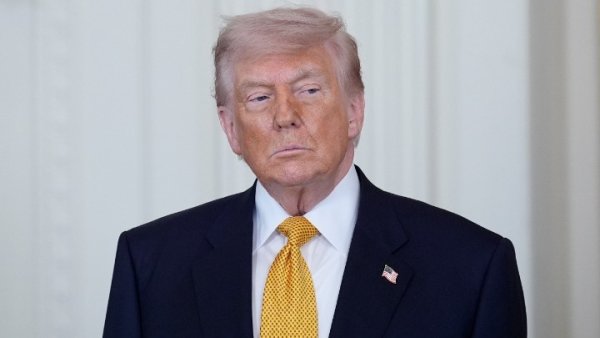 Trump, Hormuz Boğazını ABD Toprakları İlan Edeceğini Söyledi