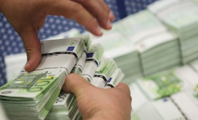 Yunanistan'ın Kamu Sektörünün Özel Sektöre Borcu 3.5 Milyar Euro