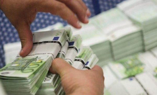 Yunanistan'ın Kamu Sektörünün Özel Sektöre Borcu 3.5 Milyar Euro