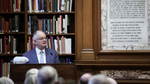 Tassoulas: Parthenon heykelleri süresiz ayrı kalmamalı