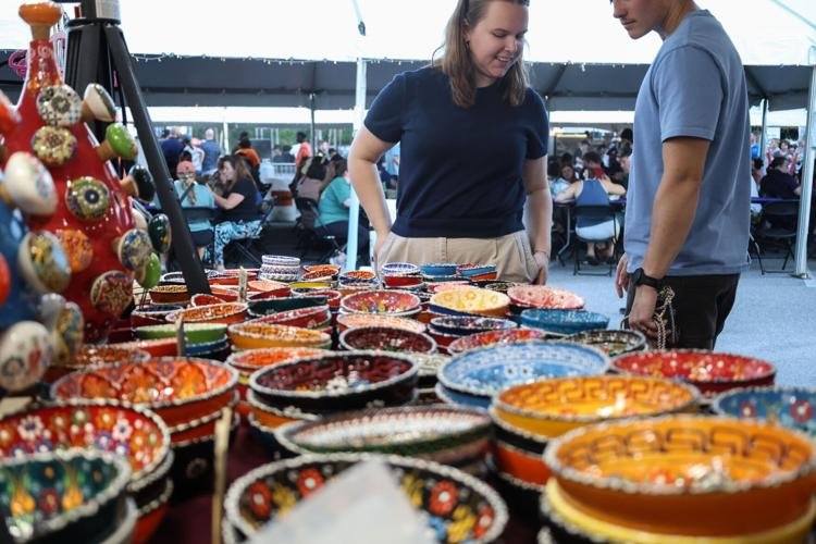 Opa! Columbia'daki Yunan Festivali Midlands'a Yunan lezzeti getiriyor