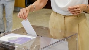 Metron Analysis: Yeni Demokrasi %30,2 ile önde, 14,4 puan fark – ELAS %15,8 ile düşüşte, PASOK yükseldi, Karystianou sekizinciye geriledi