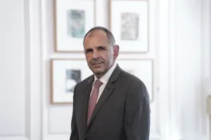Dışişleri Bakanı Gerapetritis: Güç artık ilkenin önüne geçti