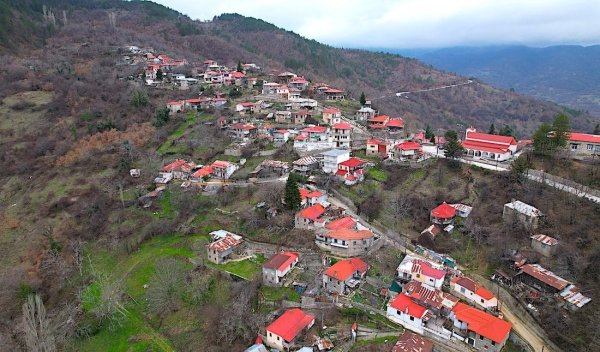 Yunanistan uzak bölgelere taşınmak için 10 bin euroya kadar destek sunuyor