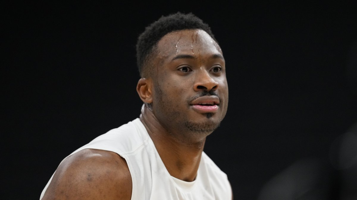 Thanasis Antetokounmpo Yunanistan'a Dönüyor: Aris BC ile İki Yıllık Sözleşme