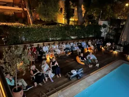 Atina'da Avustralya tadında bir akşam