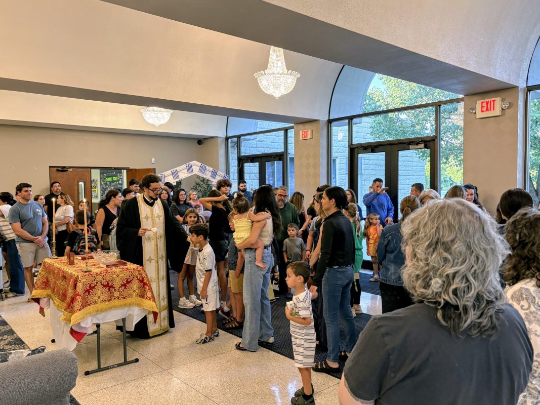 Merrillville, Indiana'daki Katedralde Yunan Okulu Yeniden Açıldı