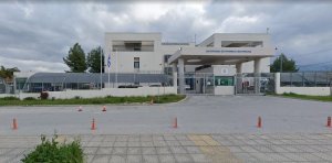 Kamera trafik cezası karşılığında para alan polis memurunu kaydetti