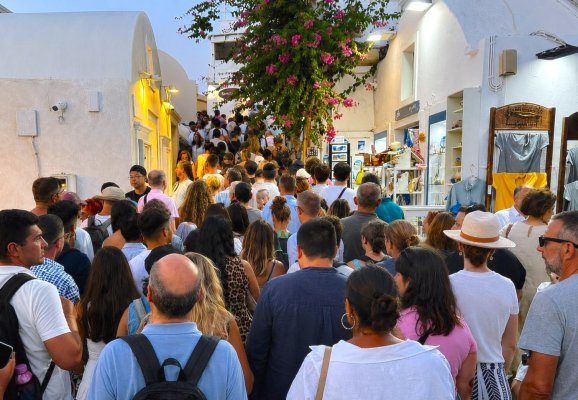 Yunanistan'da turizm yüzde 15 arttı, Akdeniz seyahat kalıpları değişiyor