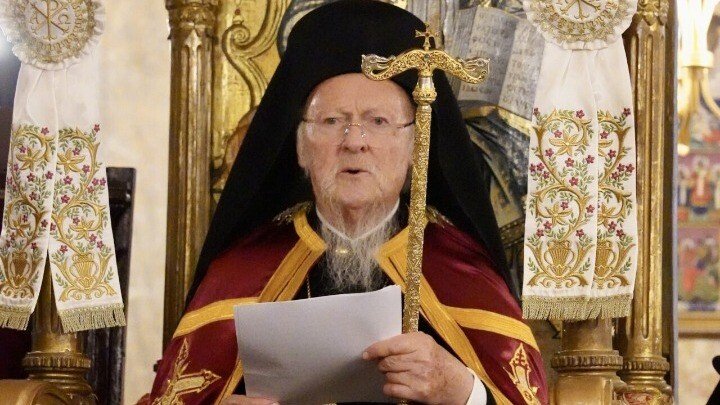 Ekumenik Patrik Bartholomew İngiltere'ye bir haftalık ziyaret ve Kral Charles III ile görüşme için geldi
