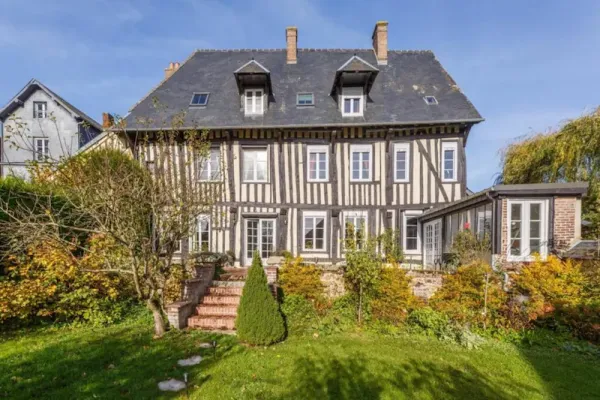 Fransa, İspanya, İtalya, Yunanistan ve Co Meath'ta 595 Bin Euro'ya Ne Alabilirsiniz?