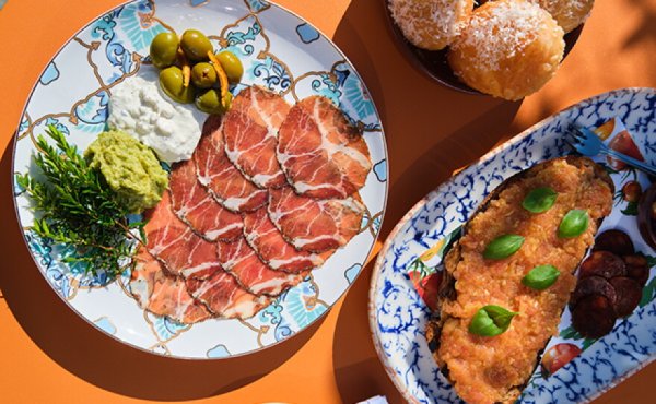 San Diego'daki Garibaldi Restoranında Sonbahar Lezzet Şöleni: İtalya ve Yunanistan Mutfakları