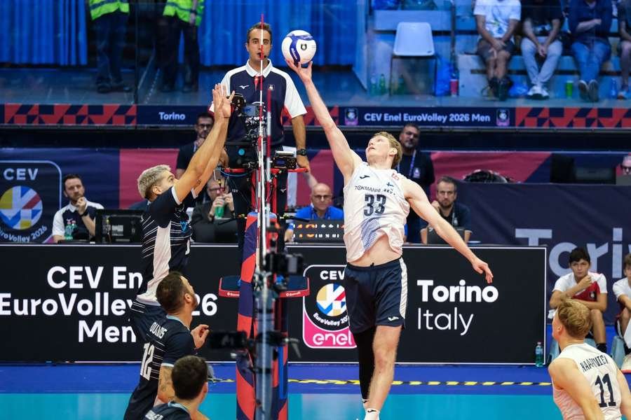 Finland 13 yıllık bekleyişe Euro çeyrek finaliyle son verdi, Yunanistan'ı beş sette yendi