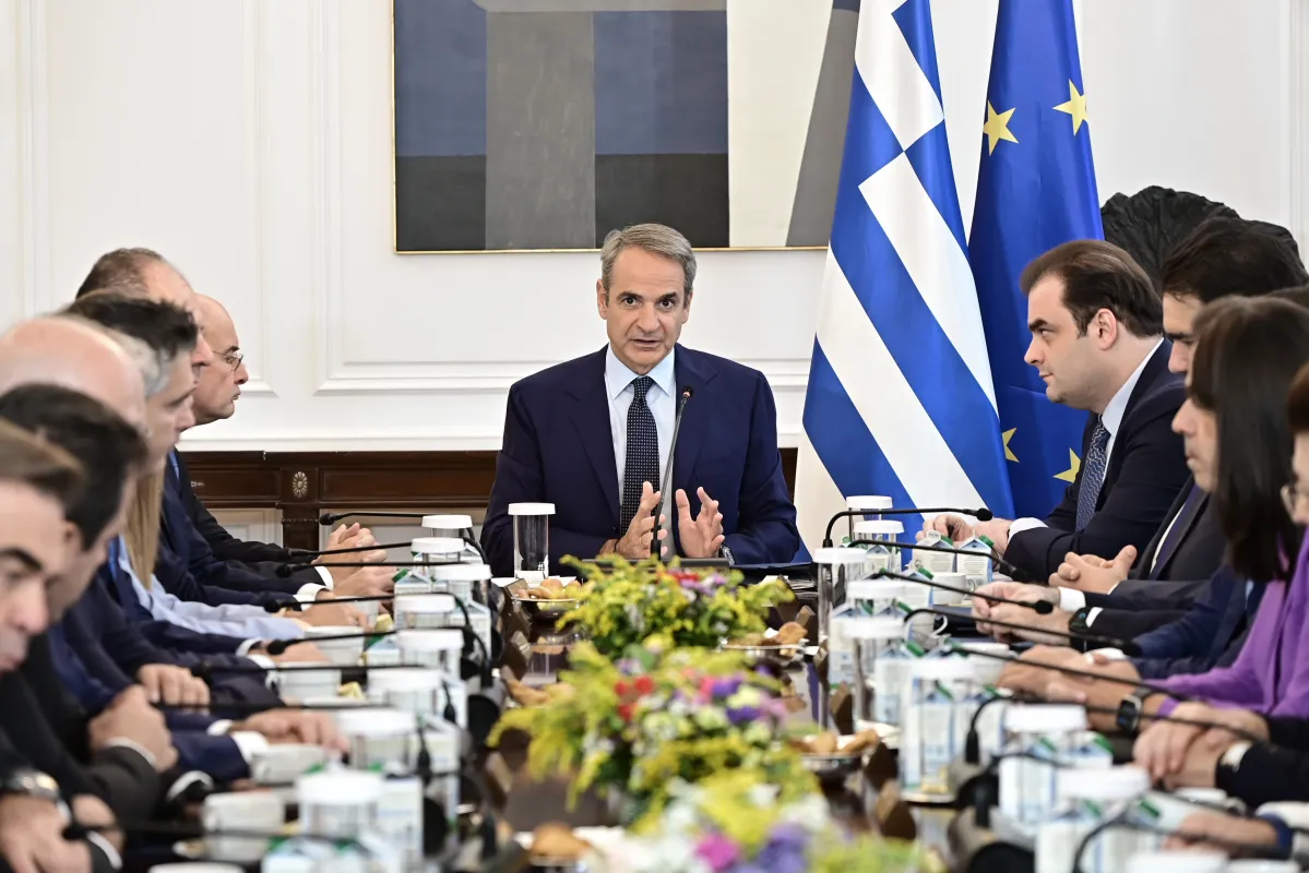 Miçotakis yakıt sübvansiyonları ve borç geri ödeme planı açıkladı
