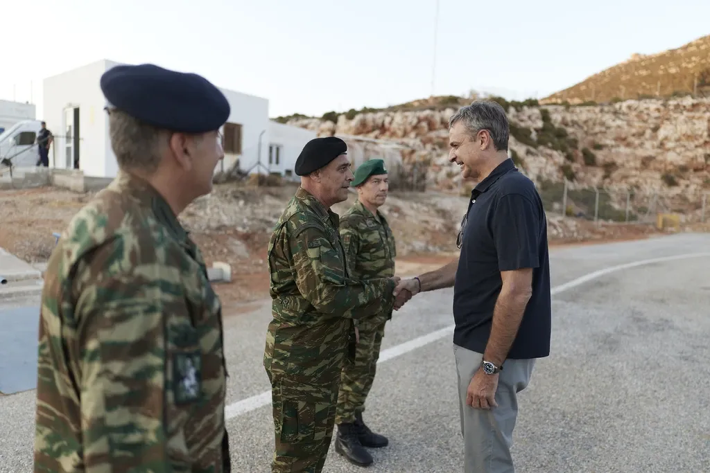 Fidan Atina'ya Ege'de pervasız adımlara karşı uyarıda bulundu