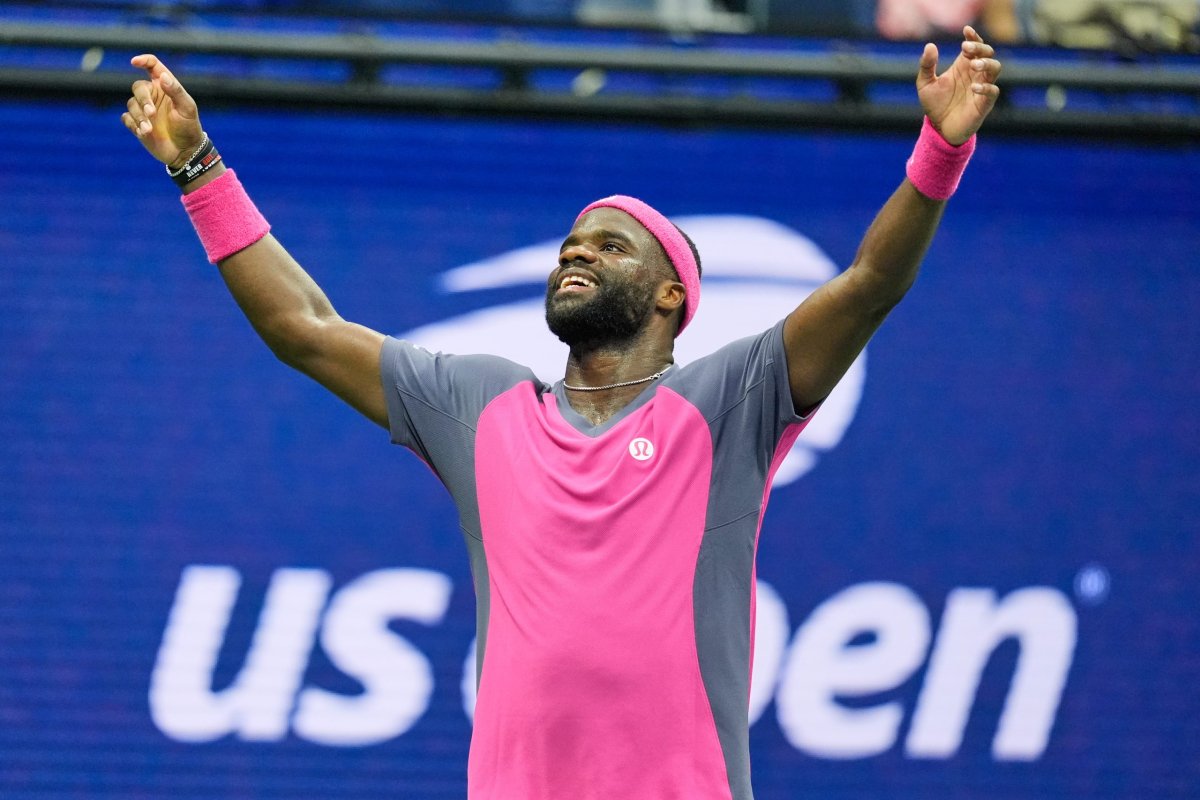 Frances Tiafoe İki Set Geriden Gelerek Michelsen'i Yıktı ve ABD Açık'ta Yarı Finale Yükseldi