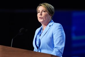 Massachusetts valisi Lindsay Clancy davasının ardından doğum sonrası sağlık hizmetlerini geliştirmeyi önerdi