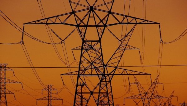 Atina ve Bükreş enerji bağlantısını derinleştiriyor