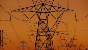 Atina ve Bükreş enerji bağlantısını derinleştiriyor