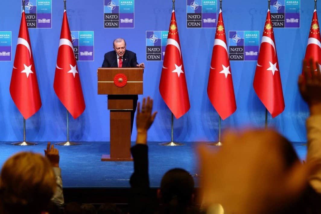 Analist: Türkiye NATO İçin 'Net Stratejik Bir Yük' Haline Geldi