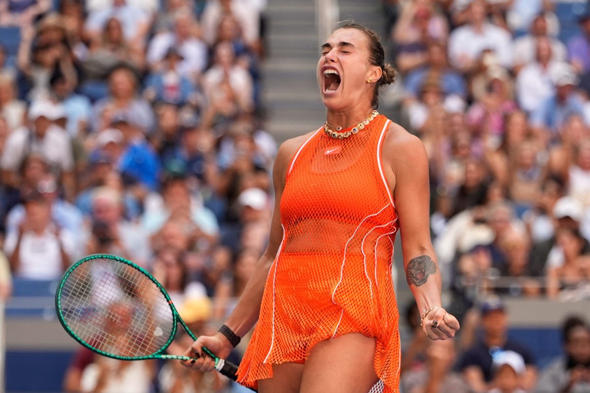 Aryna Sabalenka, Linda Noskova'yı Geçerek Üst Üste 3. ABD Açık Şampiyonluğu Umudunu Sürdürdü