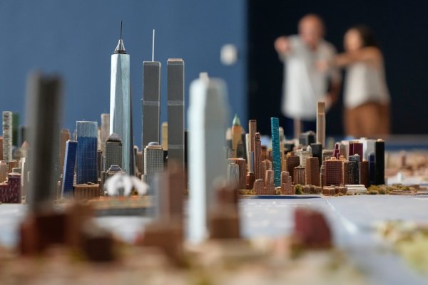 Bir kamyon şoförü eğlence için 800 binden fazla yapıyla New York City modeli yaptı. Şimdi müze sergisi oldu