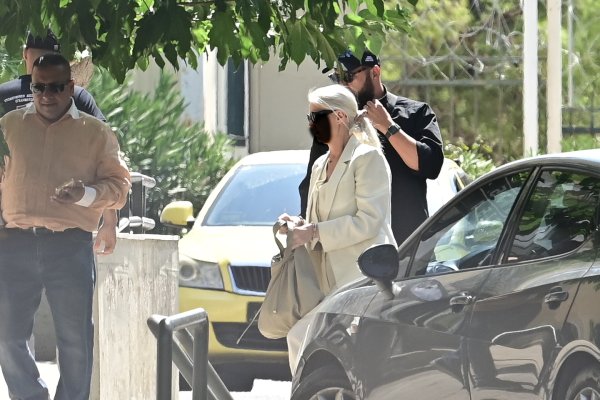 Giorgos Mazōnakis'in ölümünde iki doktor kasıt şüphesiyle cinayetle suçlandı