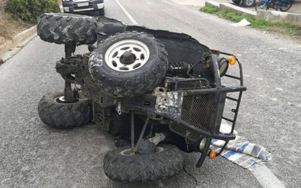 Paros'ta 8 yaşındaki çocuk ATV kullanırken yakalandı