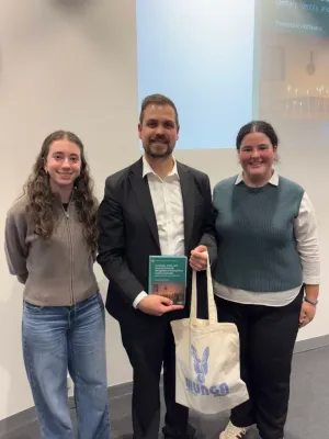 Melbourne'deki Yunan öğrenciler tarih ve kimlik üzerine yeni tartışma başlattı
