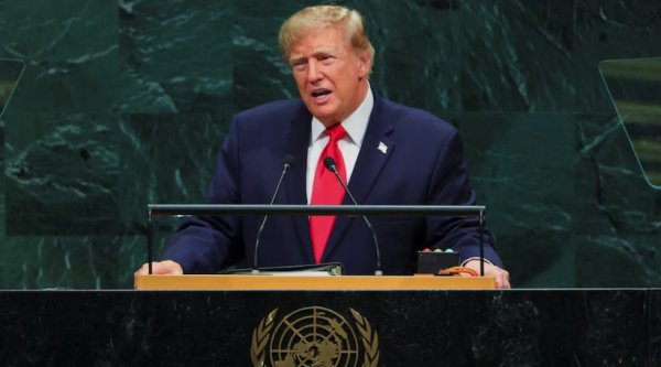 Trump Birleşmiş Milletler konuşmasında yapay zeka uyarılarını 'sahtekarlık' ilan etti