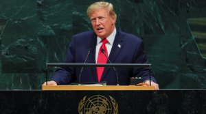 Trump Birleşmiş Milletler konuşmasında yapay zeka uyarılarını 'sahtekarlık' ilan etti