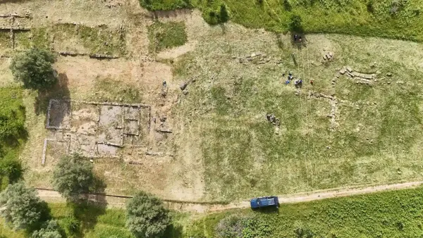 Calabria'daki antik Helenistik yerleşimin altında gizli yapılar keşfedildi