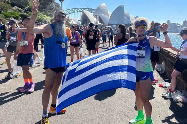 Sidney Maratonu 2026'da Mavi-Beyaz Gurur: 30 Yunan Koşucu Avustralya'da Ter Döktü