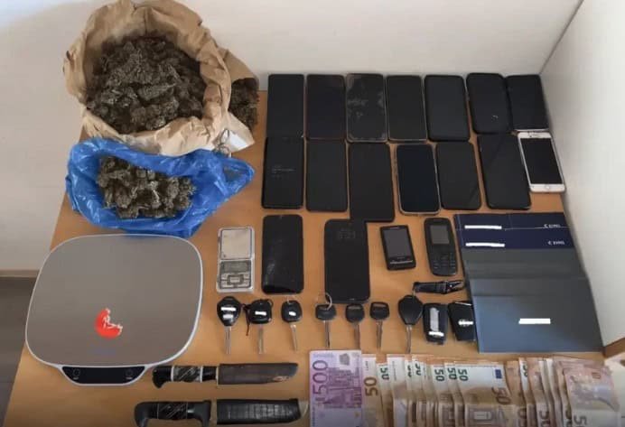 Polis hayvancılık hilesi ve uyuşturucu kaçakçılığı çetesini çökertti