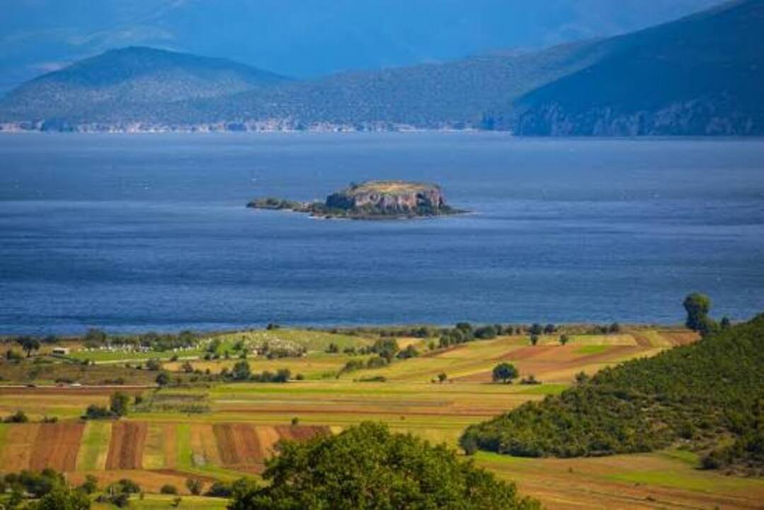 Arnavutluk, Yunanistan ve Kuzey Makedonya Prespa bölgesi için UNESCO adaylığı istiyor