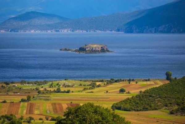 Arnavutluk, Yunanistan ve Kuzey Makedonya Prespa bölgesi için UNESCO adaylığı istiyor
