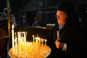 Ekümenik patrik Bartholomeos, Londra'da başpiskopos Nikitas'ın ad gününü kutladı