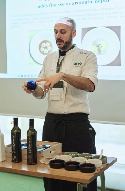 Atina bu kasımda ileri seviye zeytinyağı sommelier programına ev sahipliği yapacak