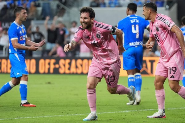 Messi Inter Miami kariyerinde 100. golü attı, Miami Cruz Azul'u 2-0 yendi