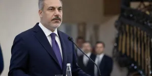 Türk Dışişleri Bakanı Ege Adalarının Askerileştirilmesini Tehdit Olarak Görüyor