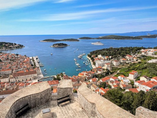 Emerald Cruises, 2027 Akdeniz Turlarına Ücretsiz Otel Konaklaması Ekledi